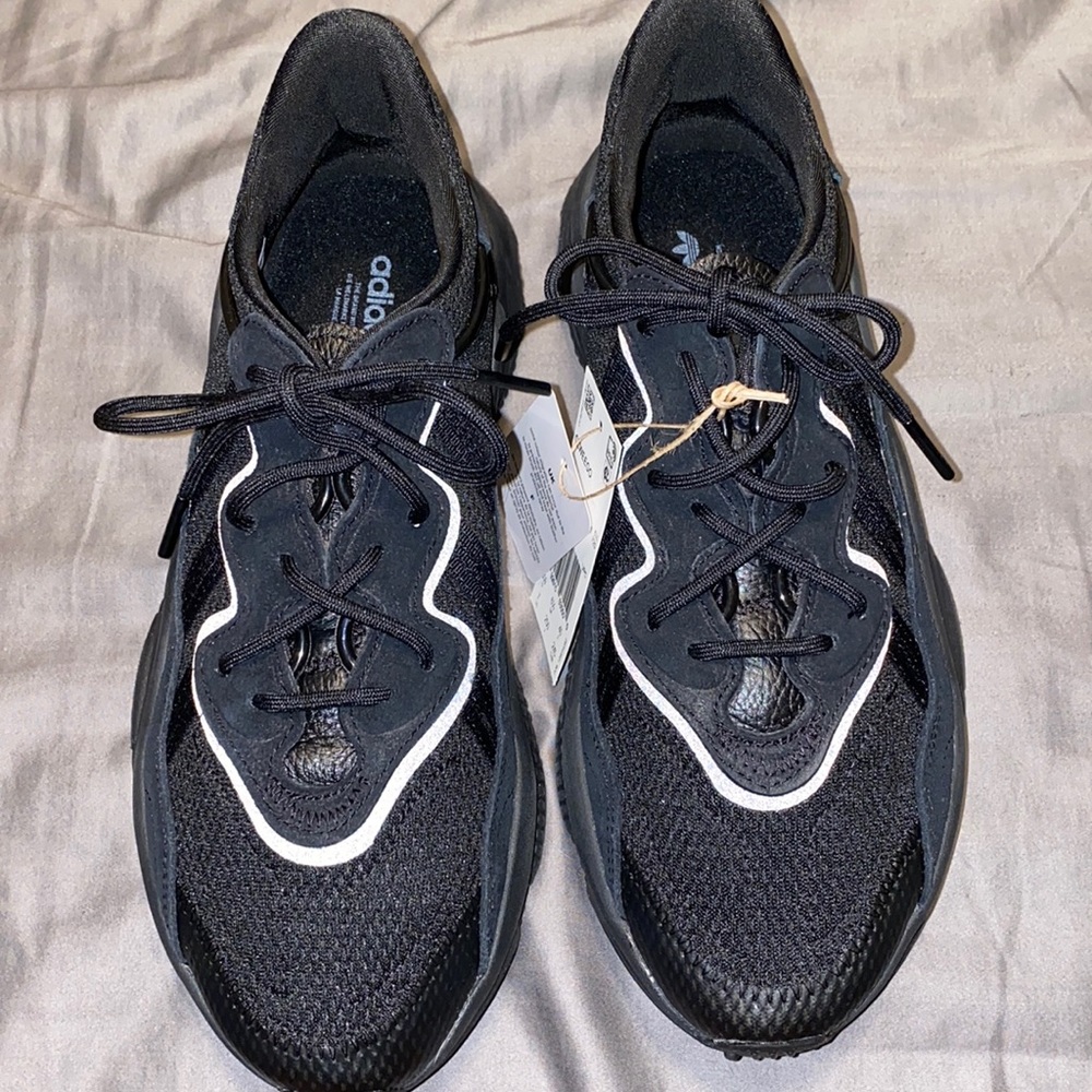 Adidas Oswego sneakers